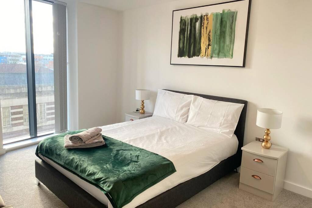 Luxury 2 Bedroom Apartment, Broad Street Birmingham Dış mekan fotoğraf