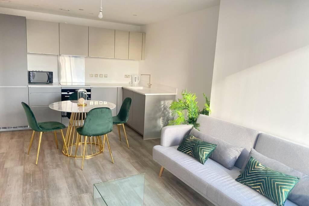 Luxury 2 Bedroom Apartment, Broad Street Birmingham Dış mekan fotoğraf